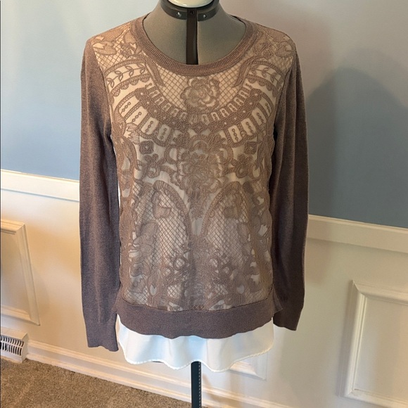 Simply Vera Vera Wang Taupe Knit Sweater with White Blouse - Picture 1 of 12